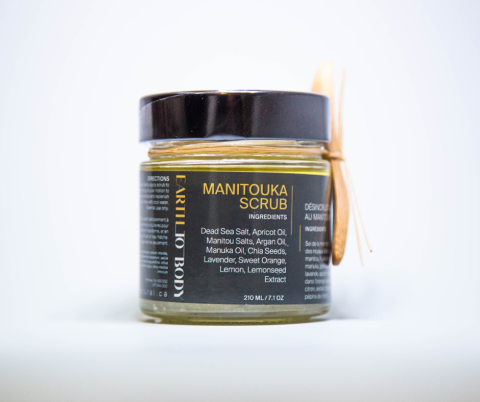 manitouka scrub 