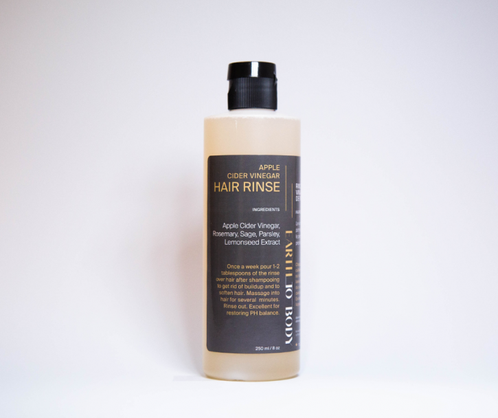 Apple cider vinegar hair rinse | Earth to Body